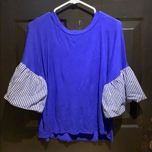 Shirt with checkered puffy sleves